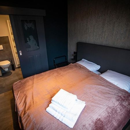 Op10 Logeren Villa โอลเดนซาล ภายนอก รูปภาพ