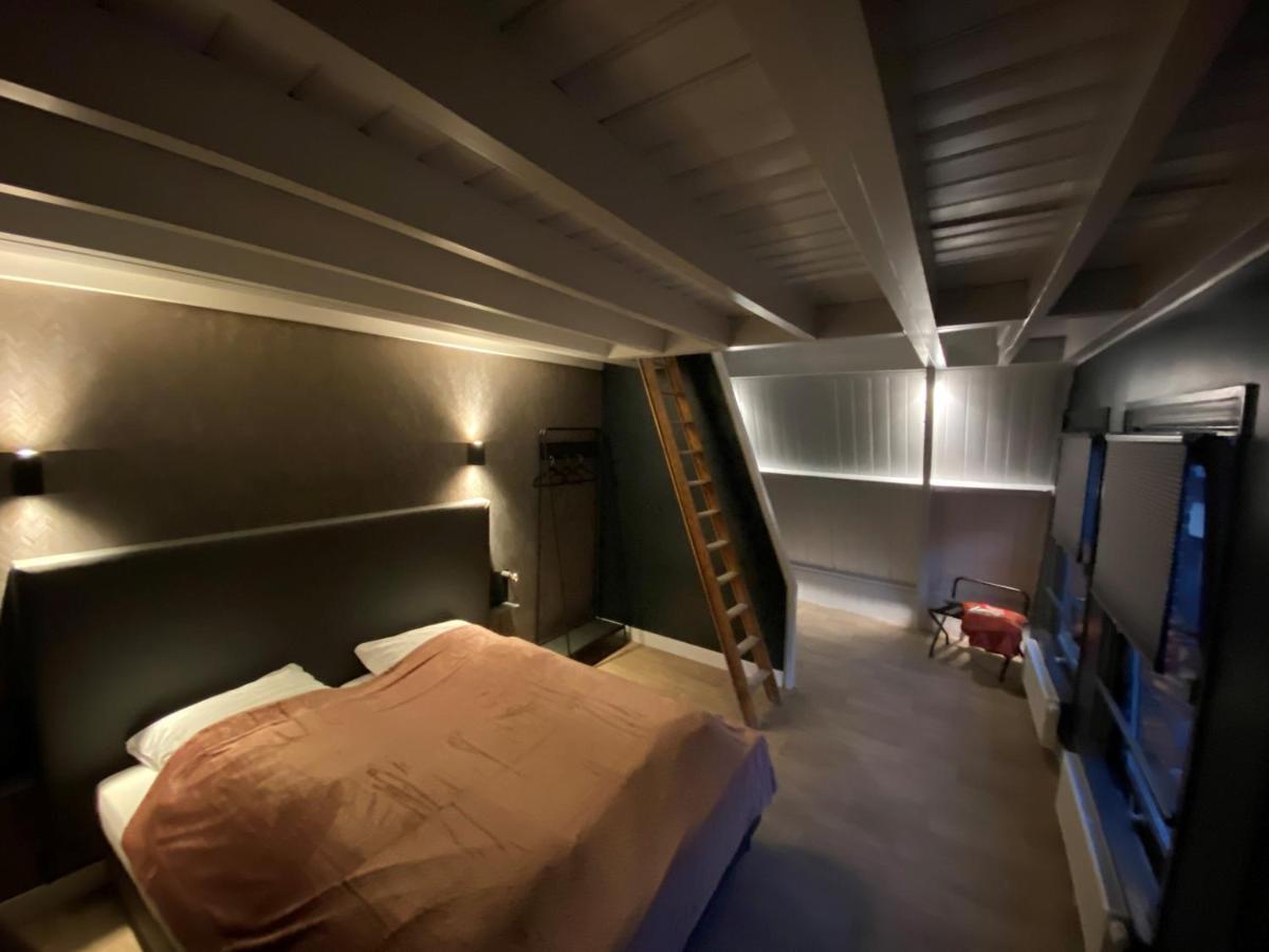 Op10 Logeren Villa โอลเดนซาล ภายนอก รูปภาพ