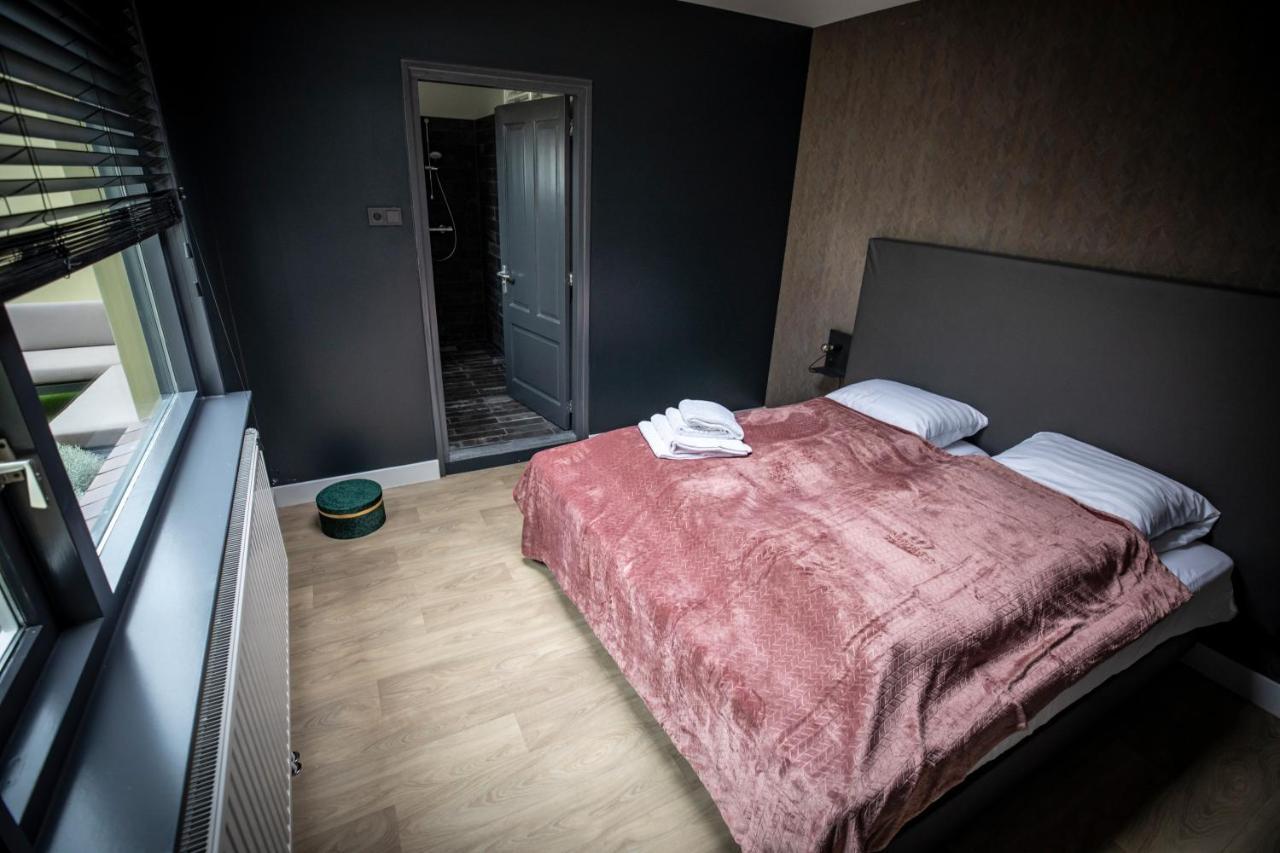 Op10 Logeren Villa โอลเดนซาล ภายนอก รูปภาพ